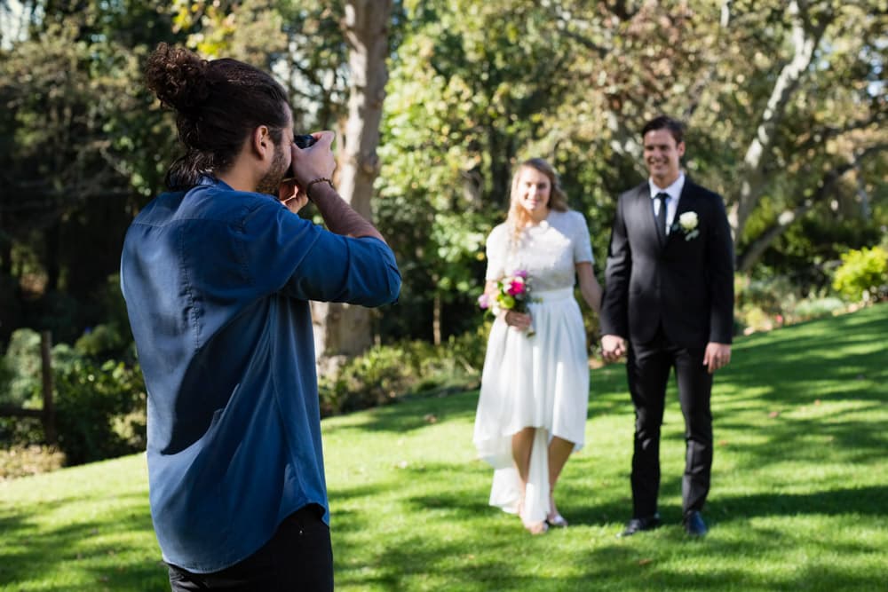 Wir helfen dir, kreative Hochzeitsfotografen zu finden - Listando