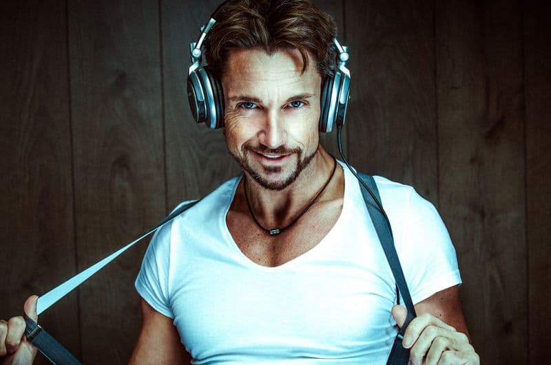 user-upload/business/work-media/9lu4epfmafw1bb6q9jcuyv_event_dj mark.jpeg