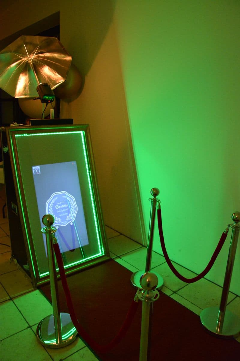 user-upload/business/work-media/hnn9ar74u16vplrx4zf9ca_livemirror-magic.jpeg